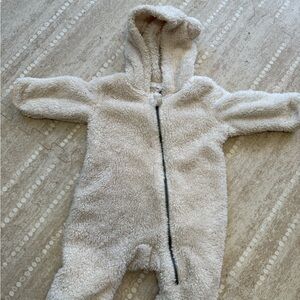 Hanna Andersson Cream Footies One Piece with Hood
